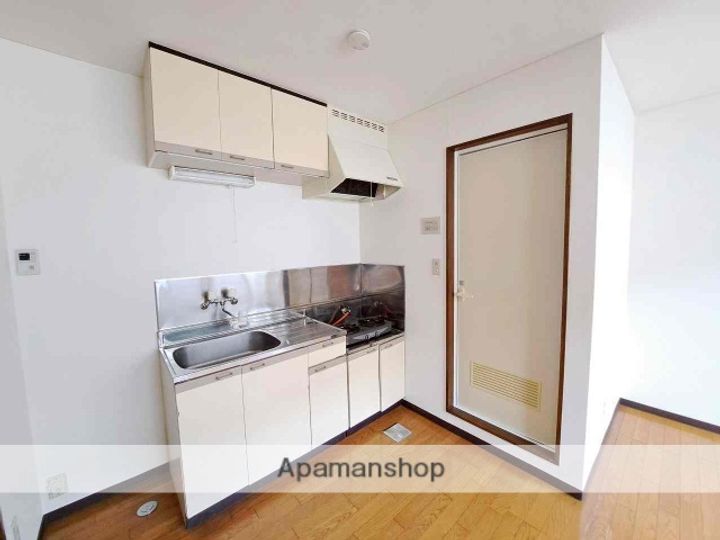 秋田県大仙市大曲栄町の賃貸アパートのキッチン