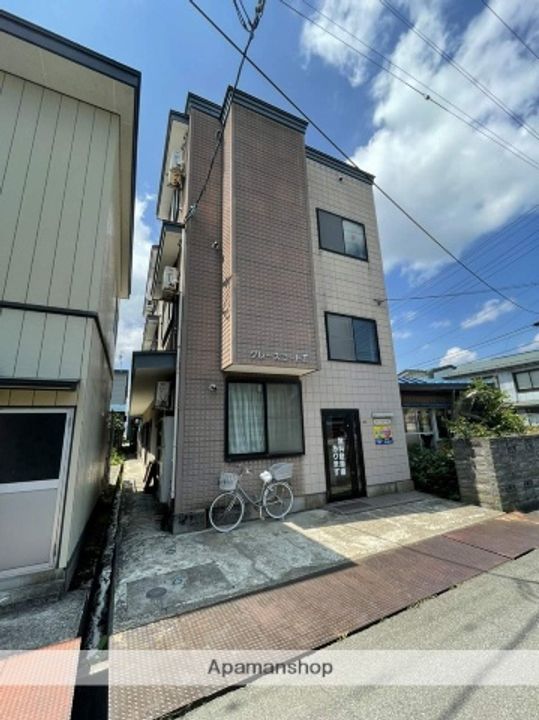 秋田県大仙市大曲栄町の賃貸アパートの外観