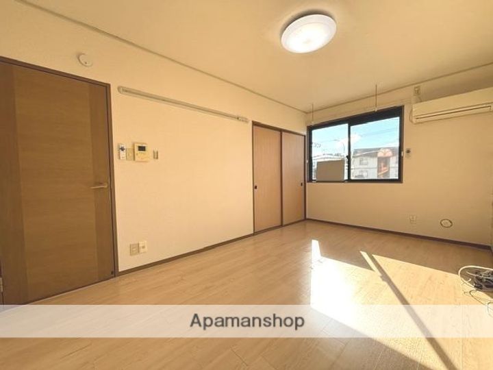 秋田県秋田市外旭川字野村の賃貸アパートの内装