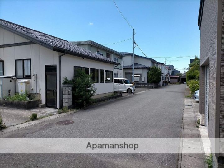 秋田県秋田市広面字大巻の賃貸アパートの周辺