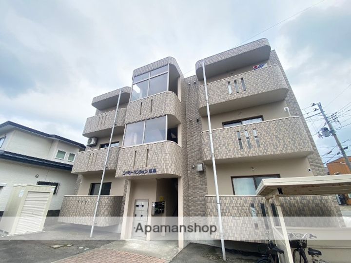 秋田県秋田市泉中央3丁目の賃貸マンション202の外観