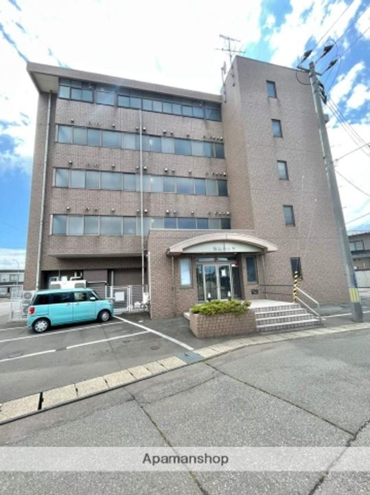 秋田県秋田市茨島4丁目の賃貸マンション501の外観