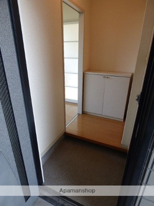秋田県秋田市牛島西1丁目の賃貸アパート102の玄関
