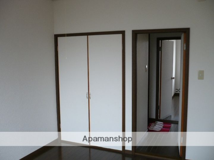 秋田県秋田市牛島西2丁目の賃貸アパート103の居間