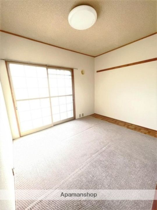 秋田県秋田市川元小川町の賃貸マンションの内装