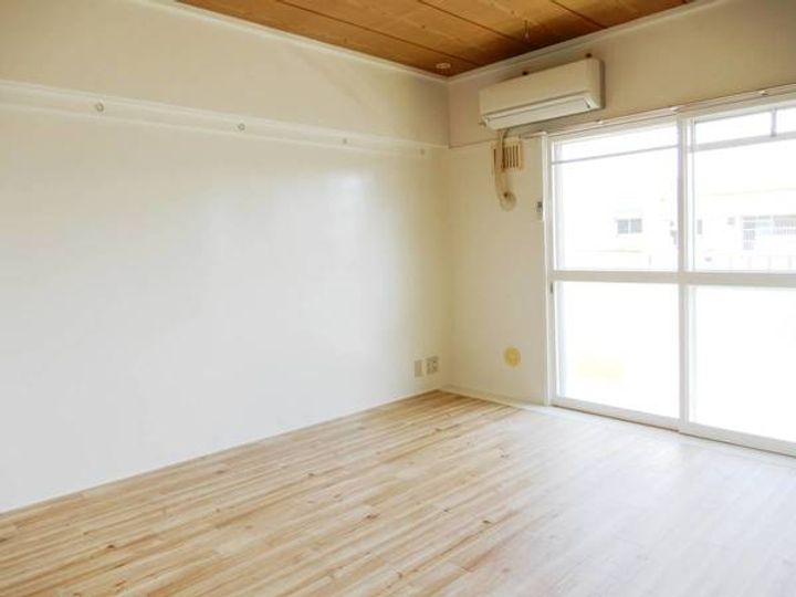 ビレッジハウスせんぼく2号棟の居間