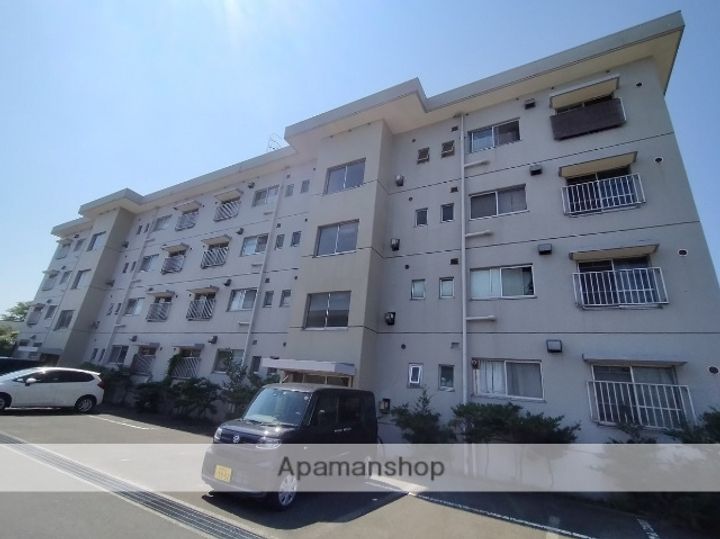 秋田県秋田市川元小川町の賃貸マンションの外観