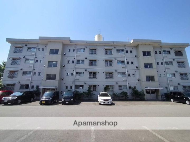 秋田県秋田市川元小川町の賃貸マンションの外観