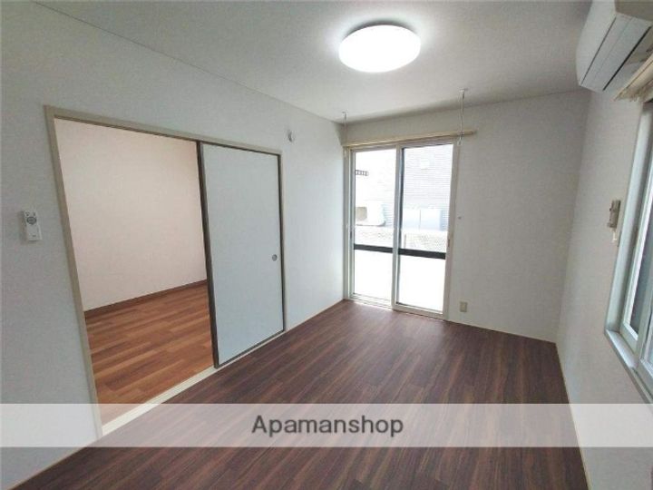 秋田県秋田市飯島緑丘町の賃貸アパートの居間