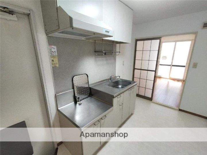 秋田県秋田市飯島緑丘町の賃貸アパートのキッチン