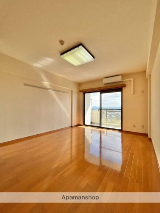 秋田県秋田市御所野元町3丁目の賃貸マンション504の居間