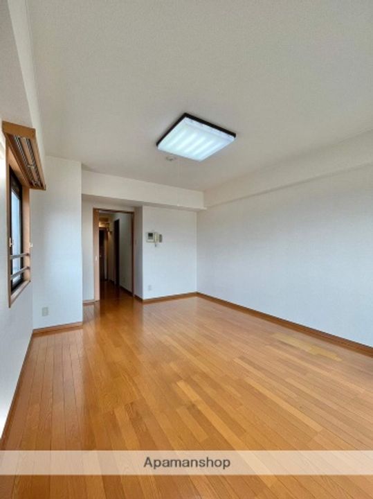 秋田県秋田市御所野元町3丁目の賃貸マンション501の居間