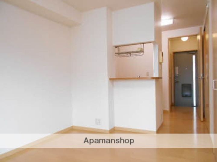 秋田県秋田市広面字釣瓶町の賃貸アパート101の居間