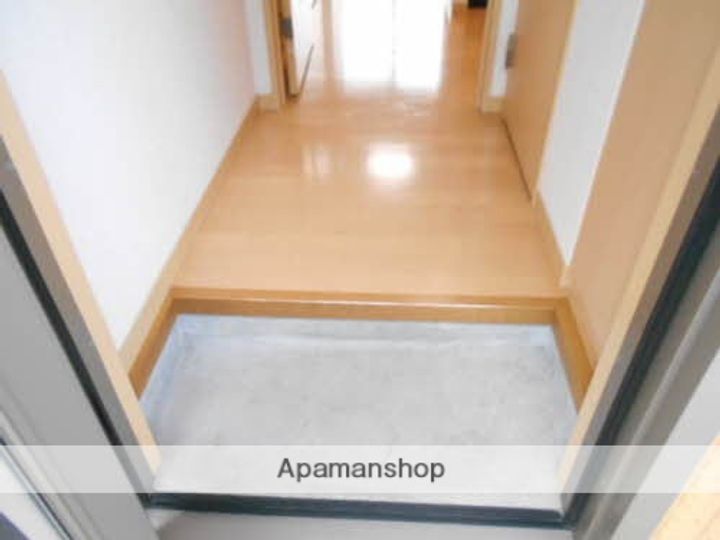 秋田県秋田市広面字釣瓶町の賃貸アパート101の玄関