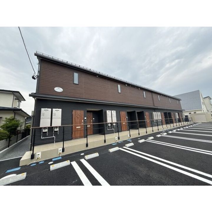 シャルマンヴィラ吉岡の外観