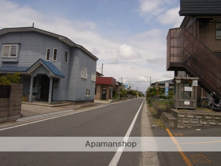 秋田県由利本荘市薬師堂字谷地の賃貸アパートの周辺
