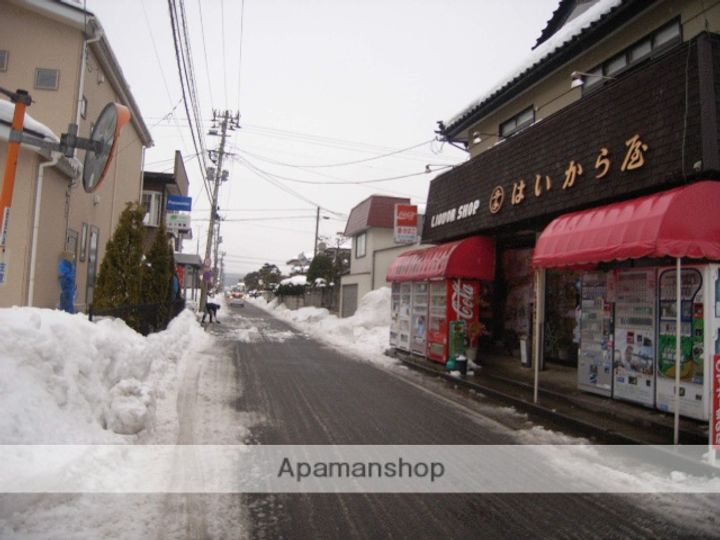 秋田県由利本荘市小人町の賃貸アパートの周辺
