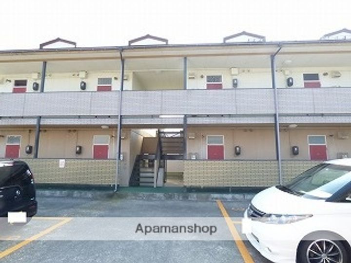 秋田県由利本荘市薬師堂字谷地の賃貸アパートの外観