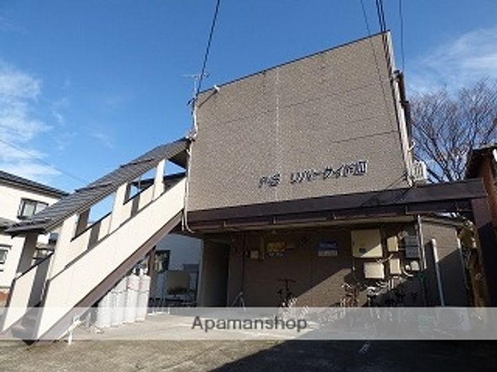 秋田県由利本荘市石脇字石脇の賃貸アパートの外観