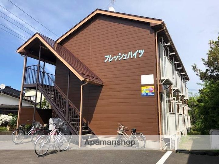 秋田県由利本荘市川口字後野の賃貸アパートの外観
