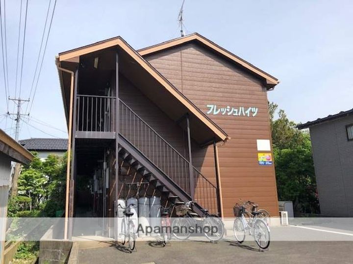 秋田県由利本荘市川口字後野の賃貸アパートの外観