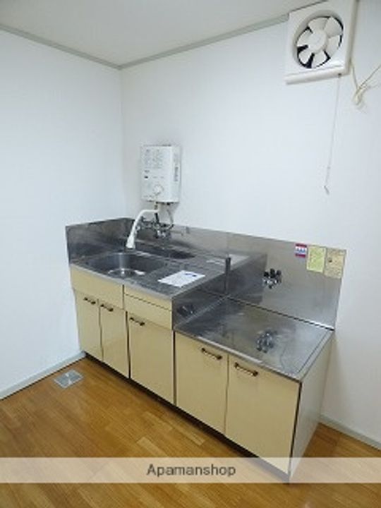 秋田県由利本荘市小人町の賃貸アパートのキッチン