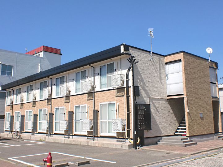 レオパレスハクスイ107の外観