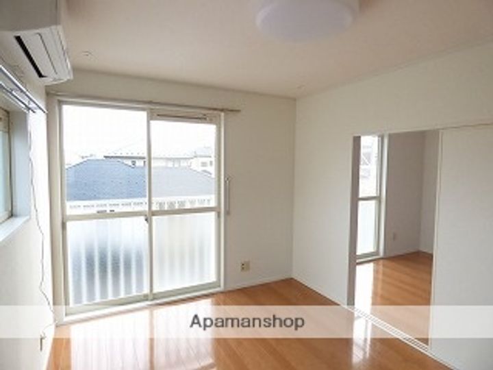 サンハイムの居間