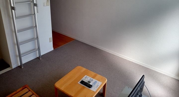 レオパレス大里103の居間