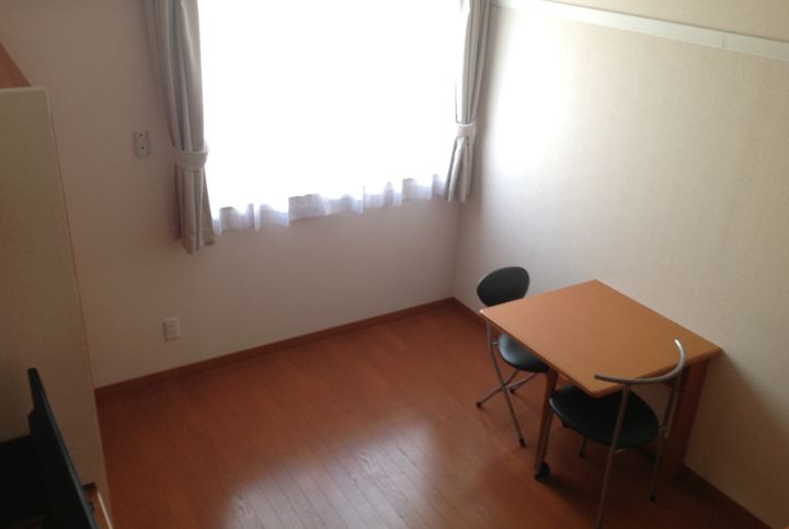 レオパレス横手こまち104の居間