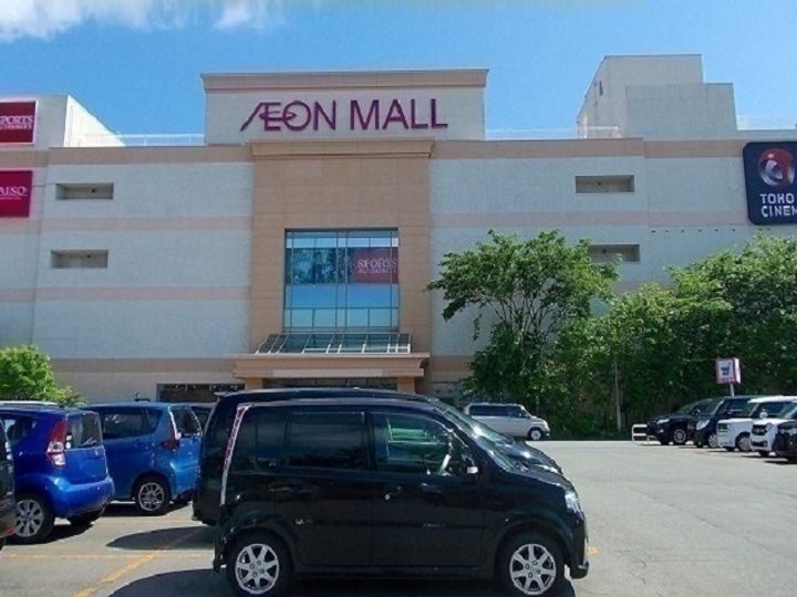 キャマラードの周辺