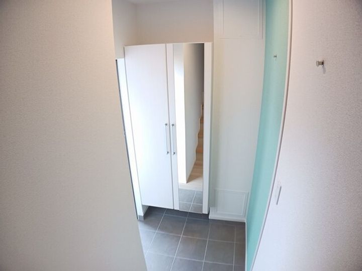 カーサデソアレⅥの玄関