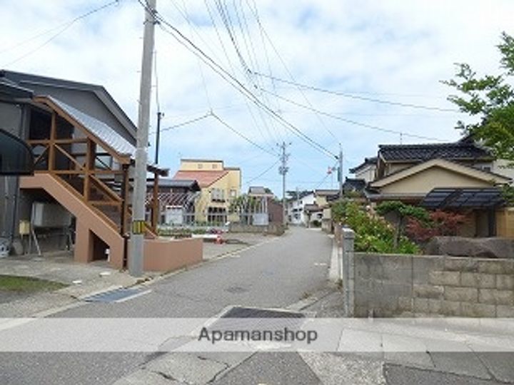 サンハイムの周辺