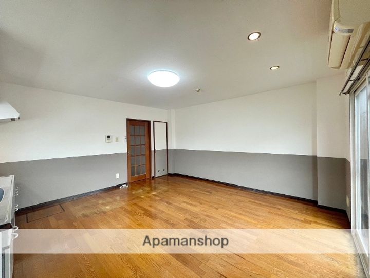 ロイヤルマンション205の内装