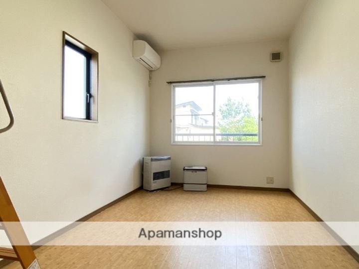 アヴニーる108の居間