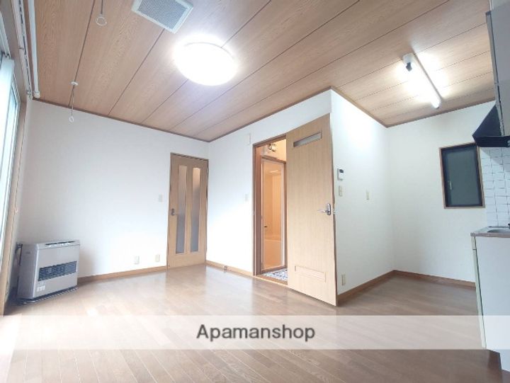 ハウスこすもす101の居間