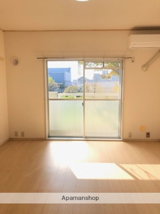 リアンⅠ棟103の居間