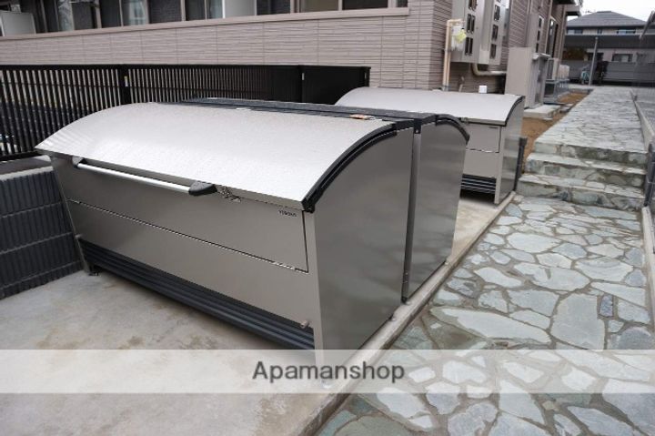 クレスティーク山王の周辺