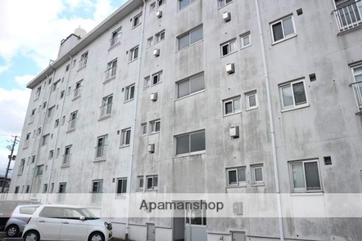 アシスト秋田マンションⅠ号棟の外観