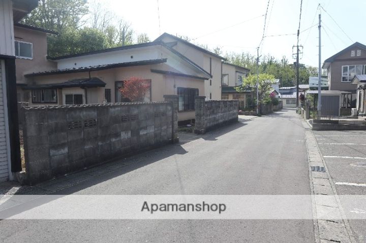 サイレントヒルズCの周辺