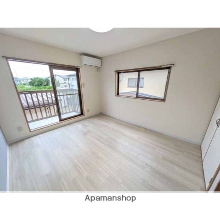 サンホープヒロ205の居間