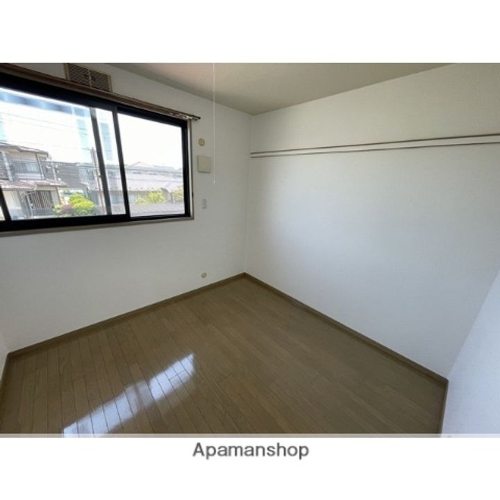 サンガーデン篭田102の内装