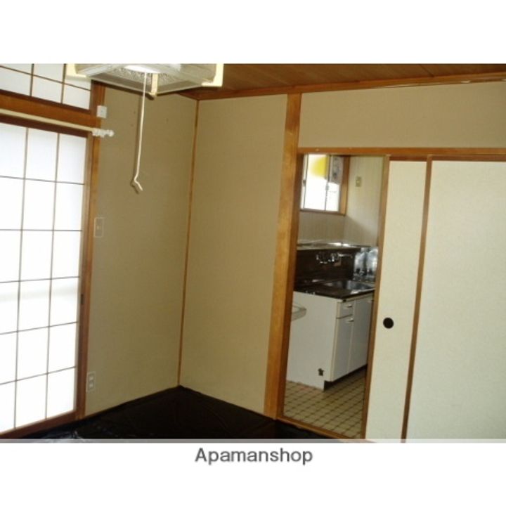 コーポヤマヒョウ102の居間