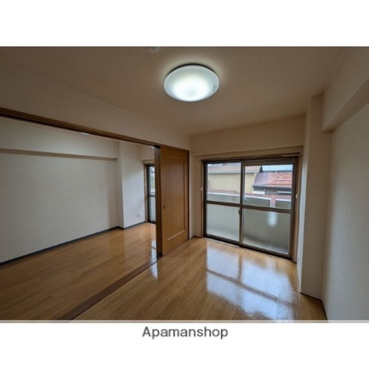 ほうゆうCAPITAL201の居間