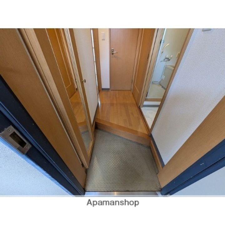 ほうゆうCAPITAL201の玄関