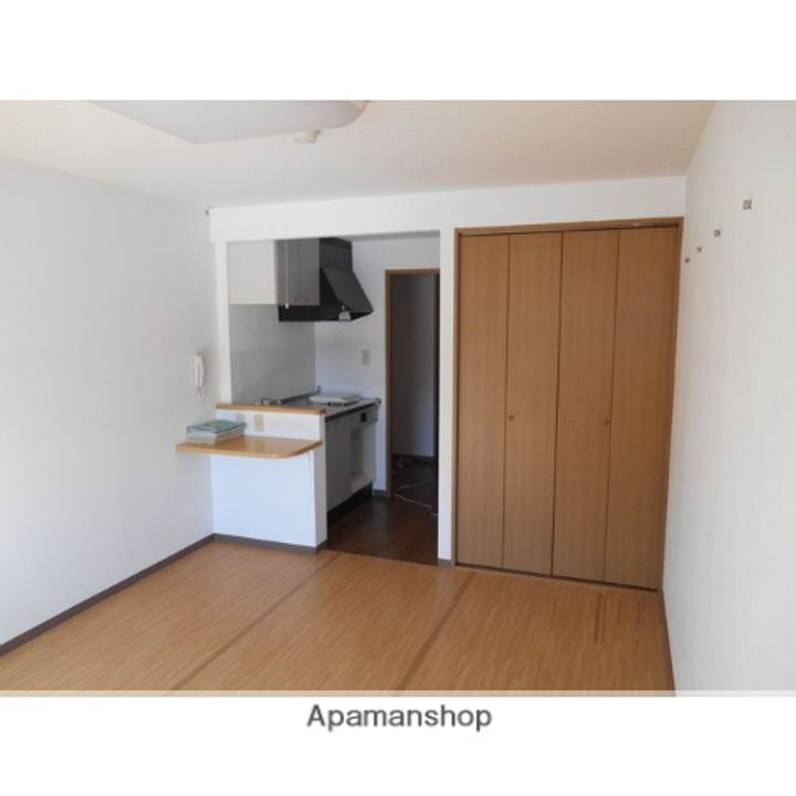 エトワール東青田104の居間