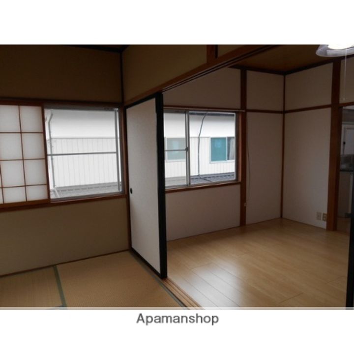 藤ハイツ203の居間