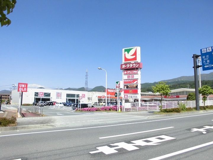 シャン・ド・フルールAの周辺