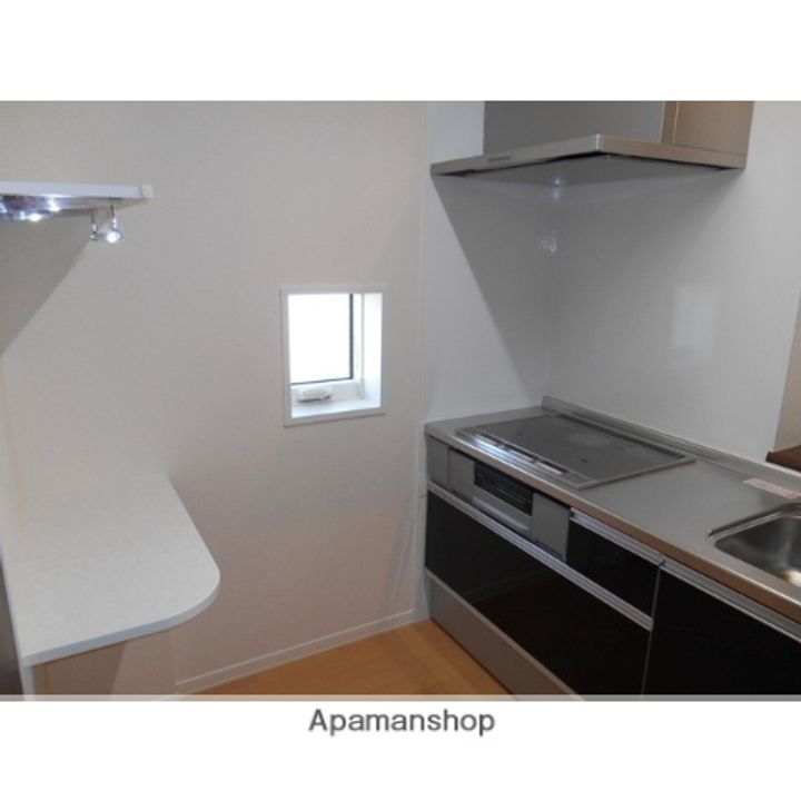 ファミーユ桜田西108のキッチン