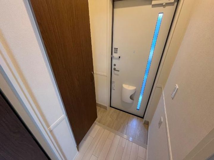 プライム柏木の玄関